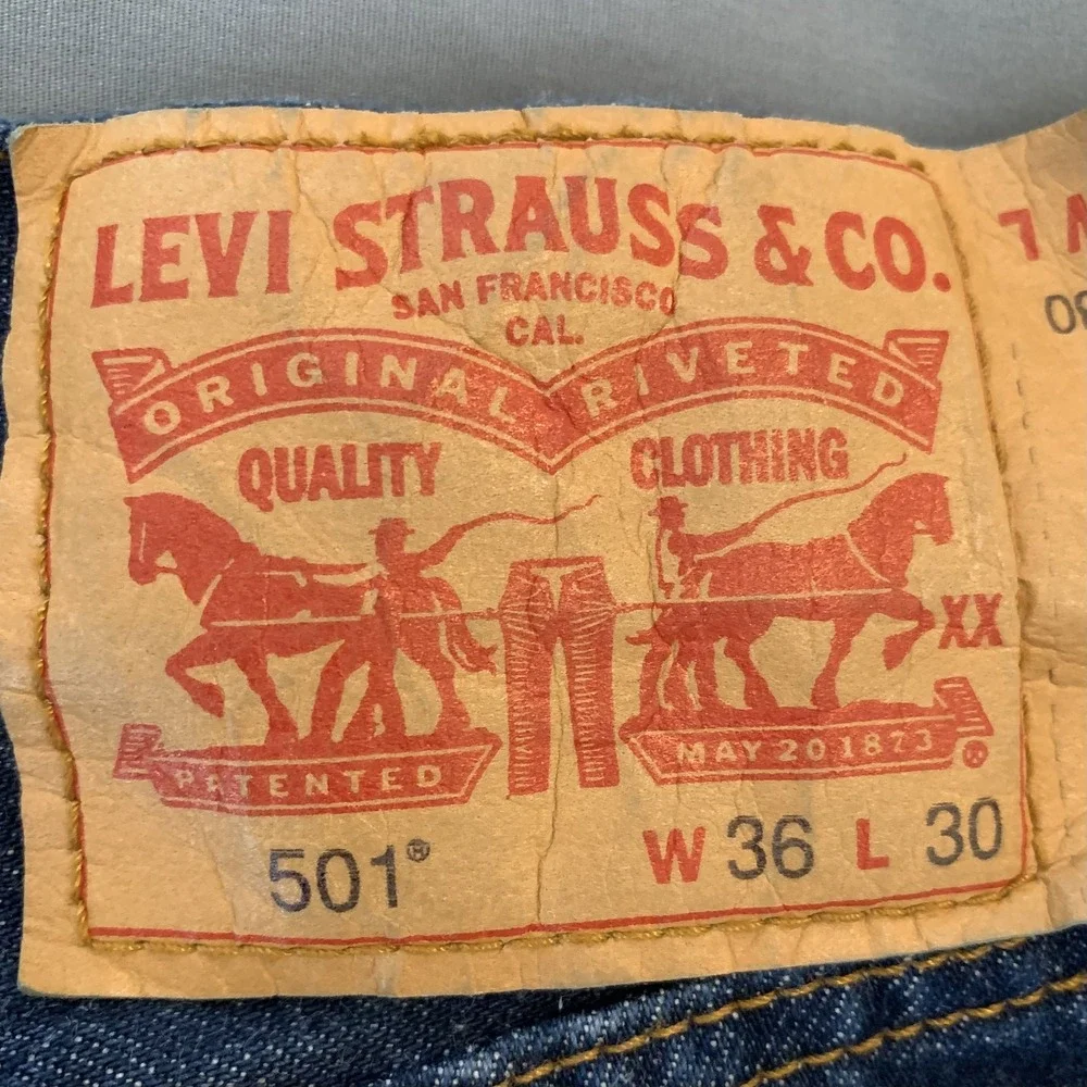 Levis‎ 501 Jeans Mens 36x30 Blue Denim Straight Leg Button Fly Classic Fit